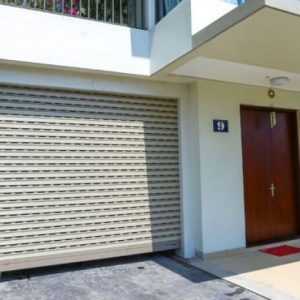 Cửa cuốn combi nan nhôm C70