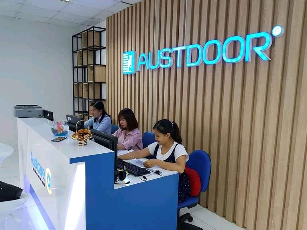 Phòng tiếp khách cửa cuốn Austdoor