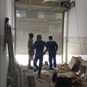 Cửa cuôn khe thoáng Austdoor Quận 5