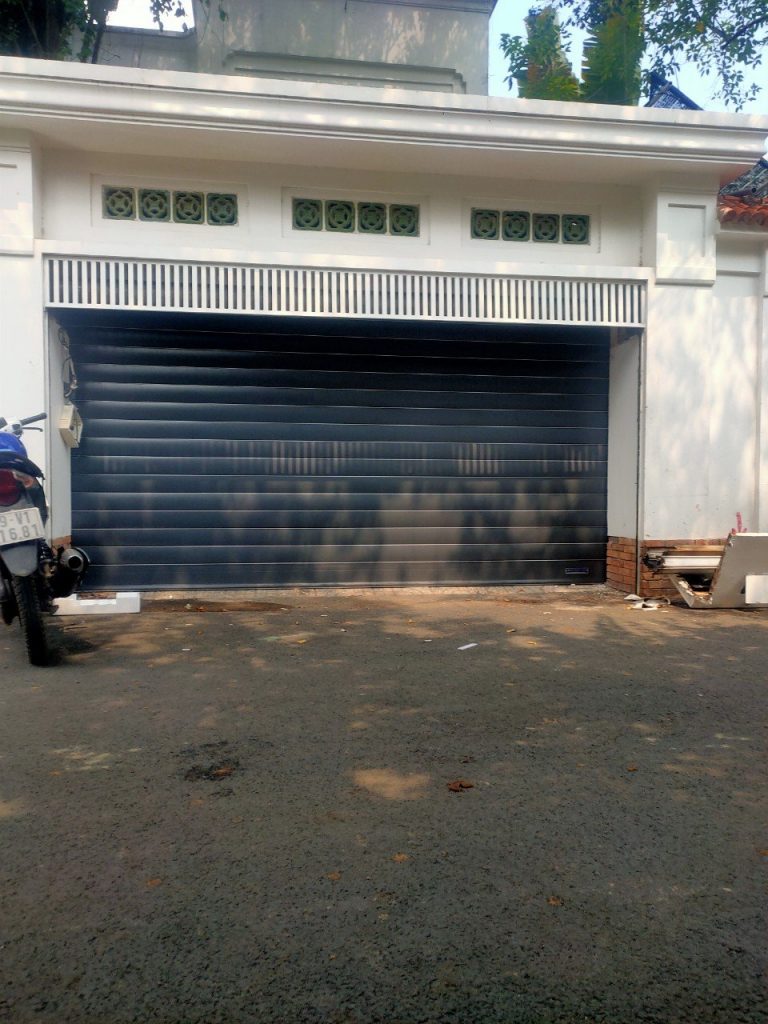 Cửa cuốn Austdoor Line Art L120 thực tế đã thi công