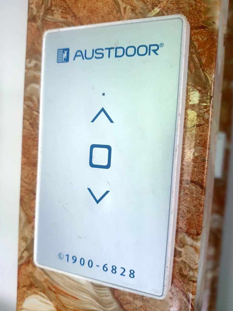 Nút Âm tương có dây Austdoor