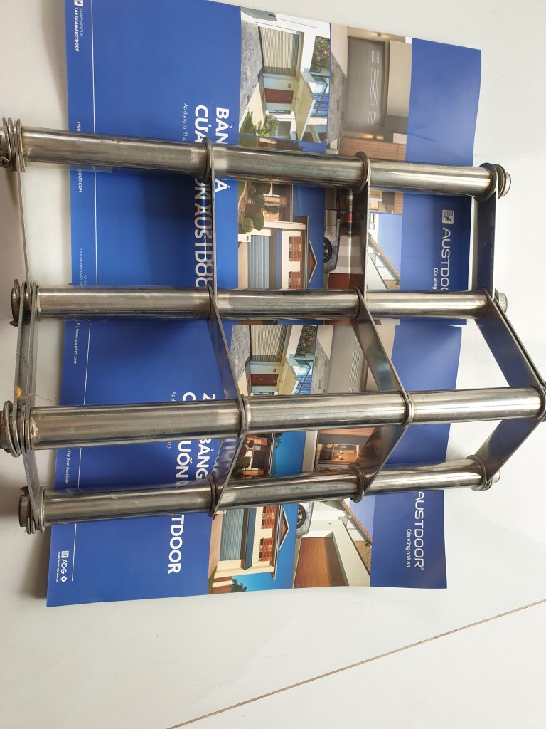 cửa cuốn khớp tHoáng 2