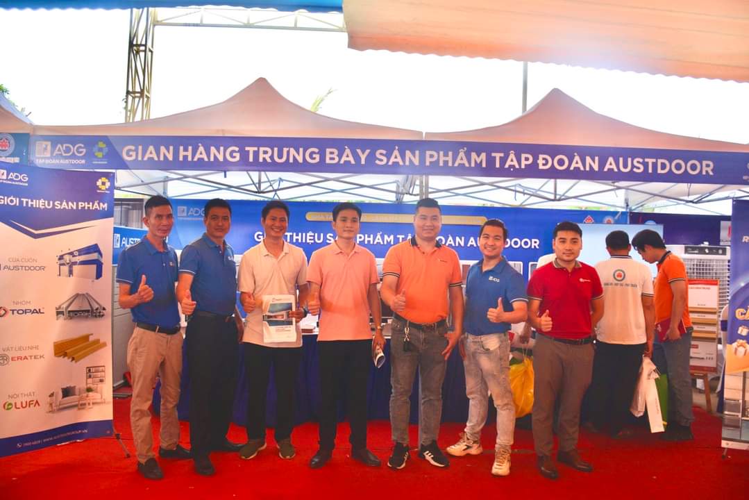 austdoor-tai-trien-lam