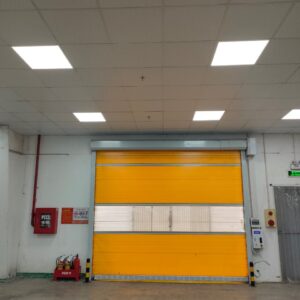 cua-cuon-nhanh-austdoor-PVC-AD2000