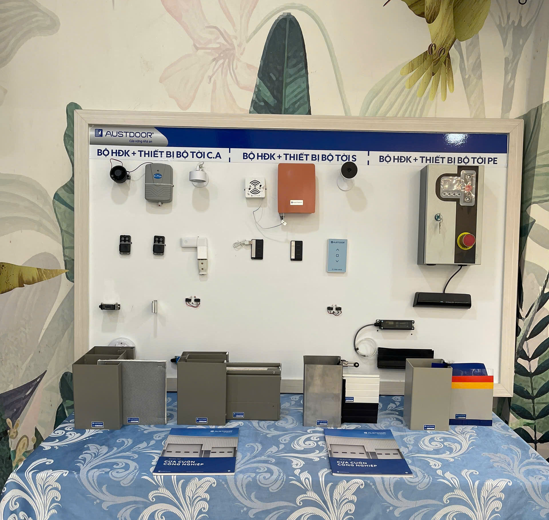 Màn cuốn ngắn cháy Ei60 FC100 Austdoor