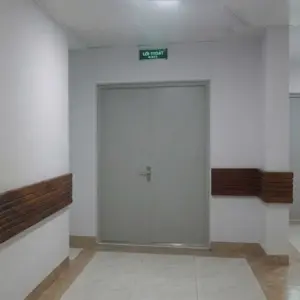 Ứng dụng thực tế cửa thép chống cháy Austdoor 2 cánh đều tay gạt