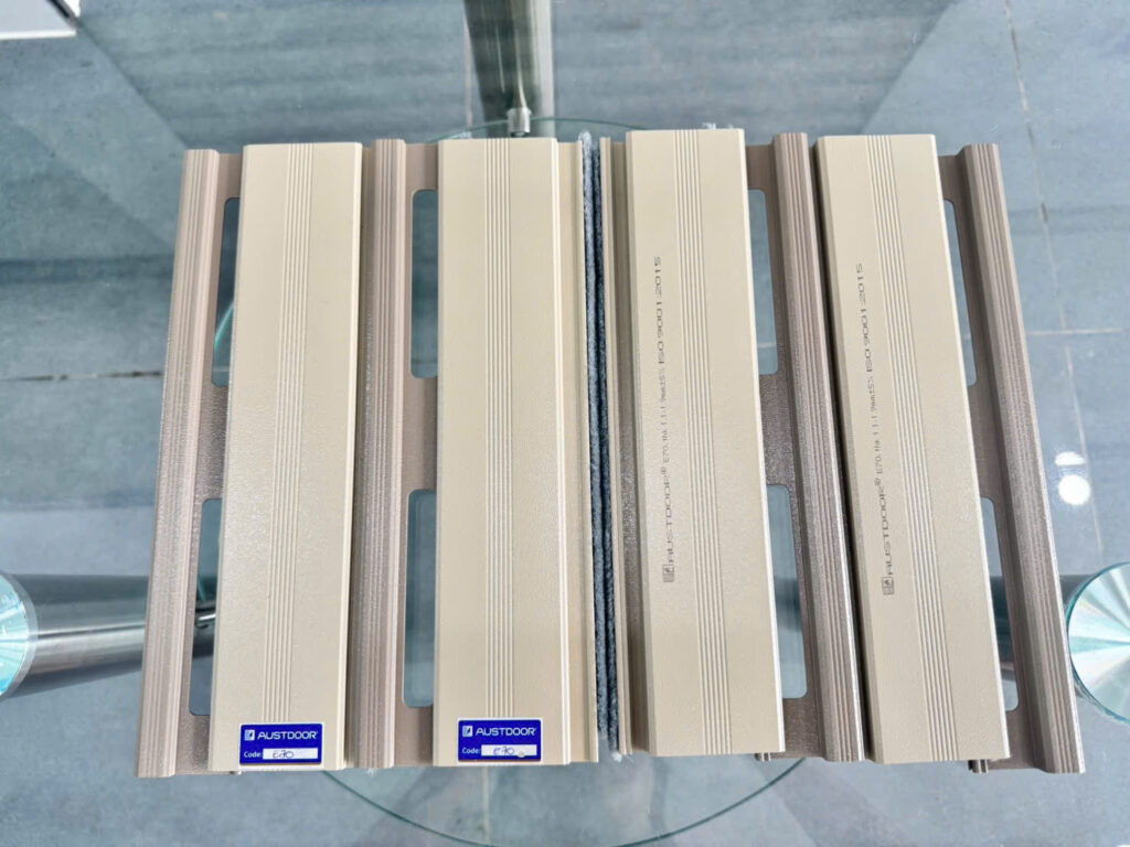 Cửa cuốn Austdoor E70i