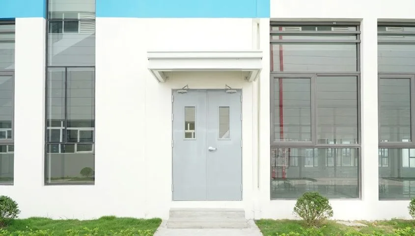 Lắp đặt cửa thép Austdoor Vĩnh Long - thi công cửa trong nhà đã hoàn thiện